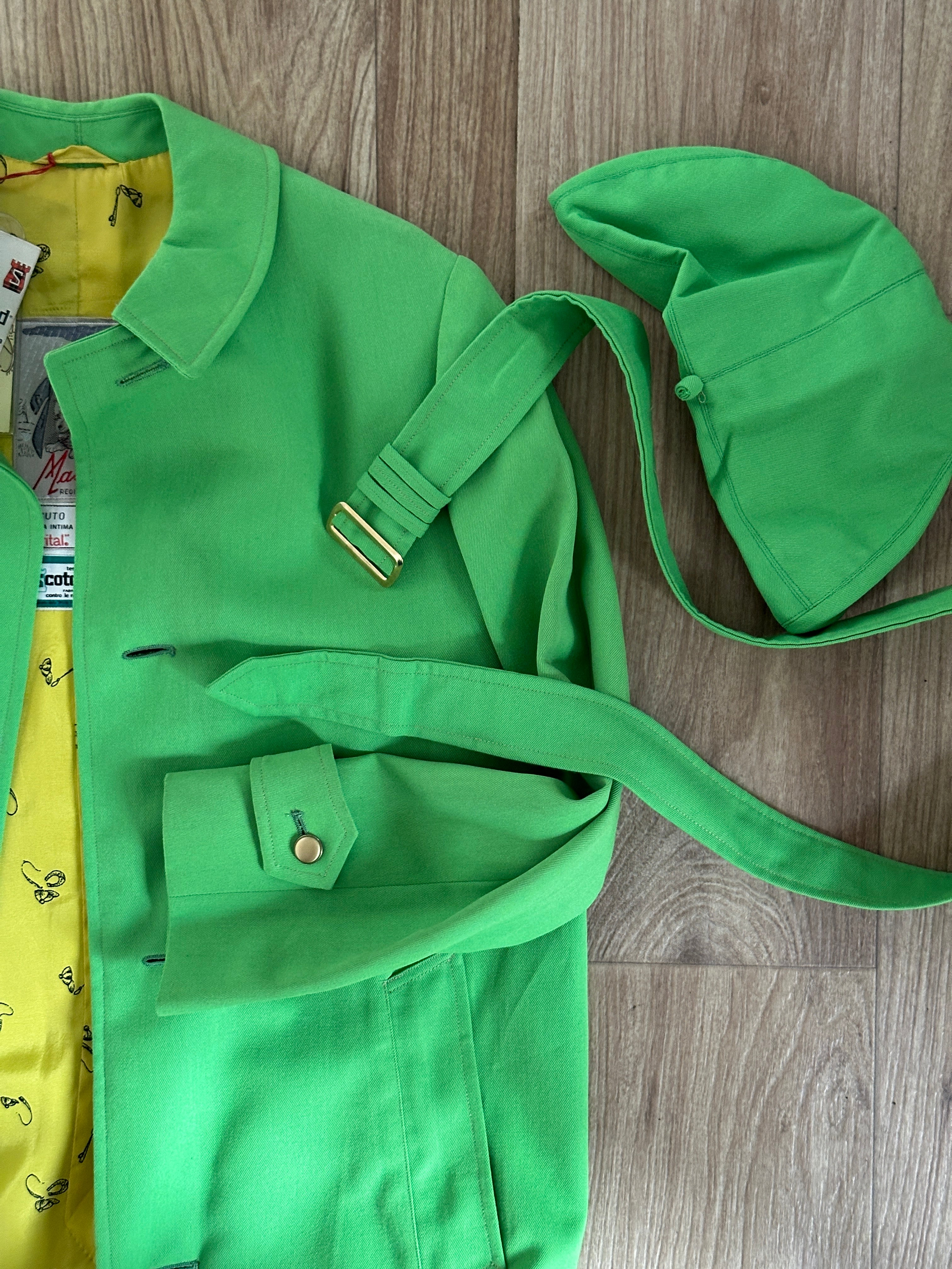 Twins apple trench