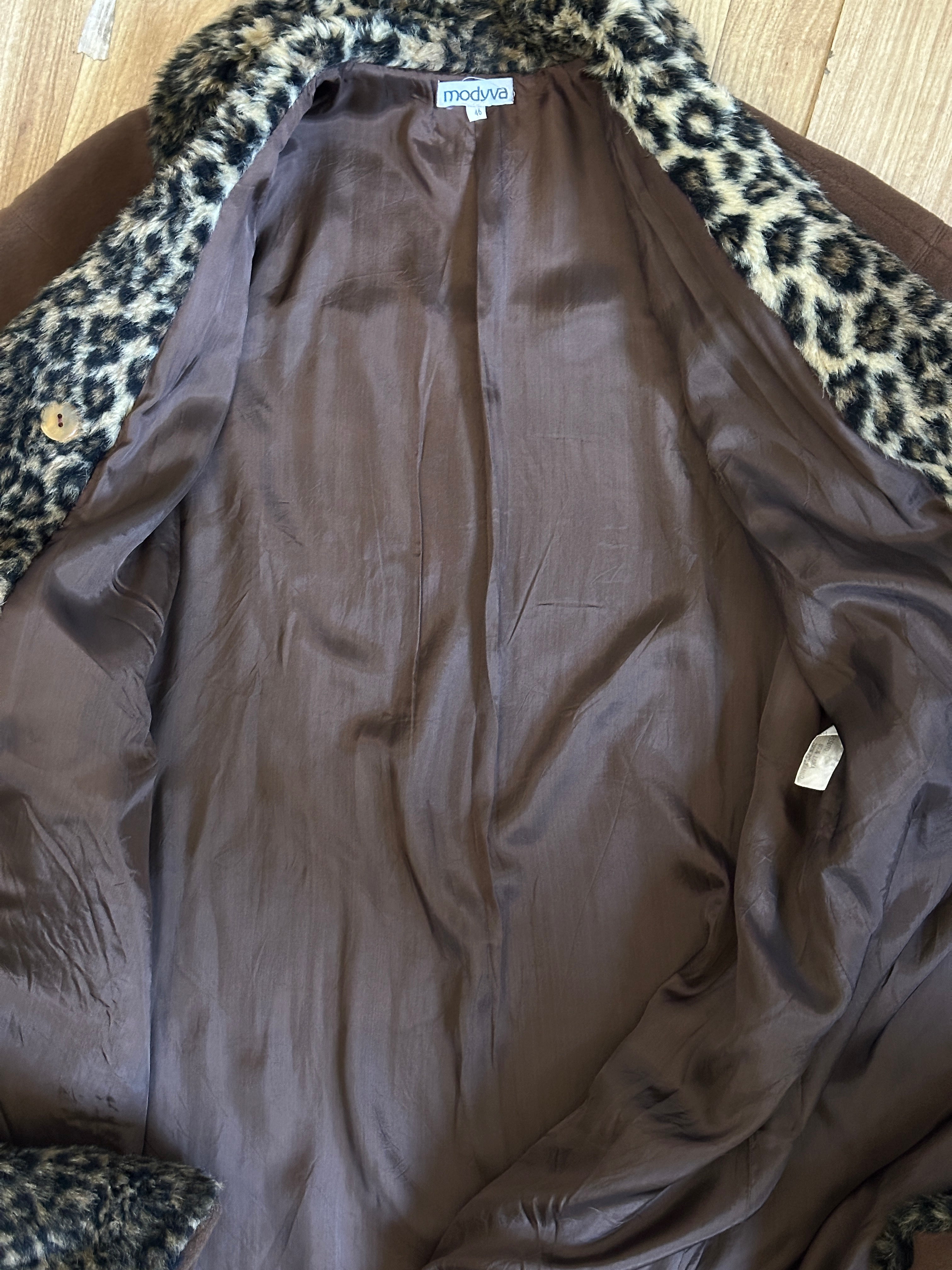 Leo Coat