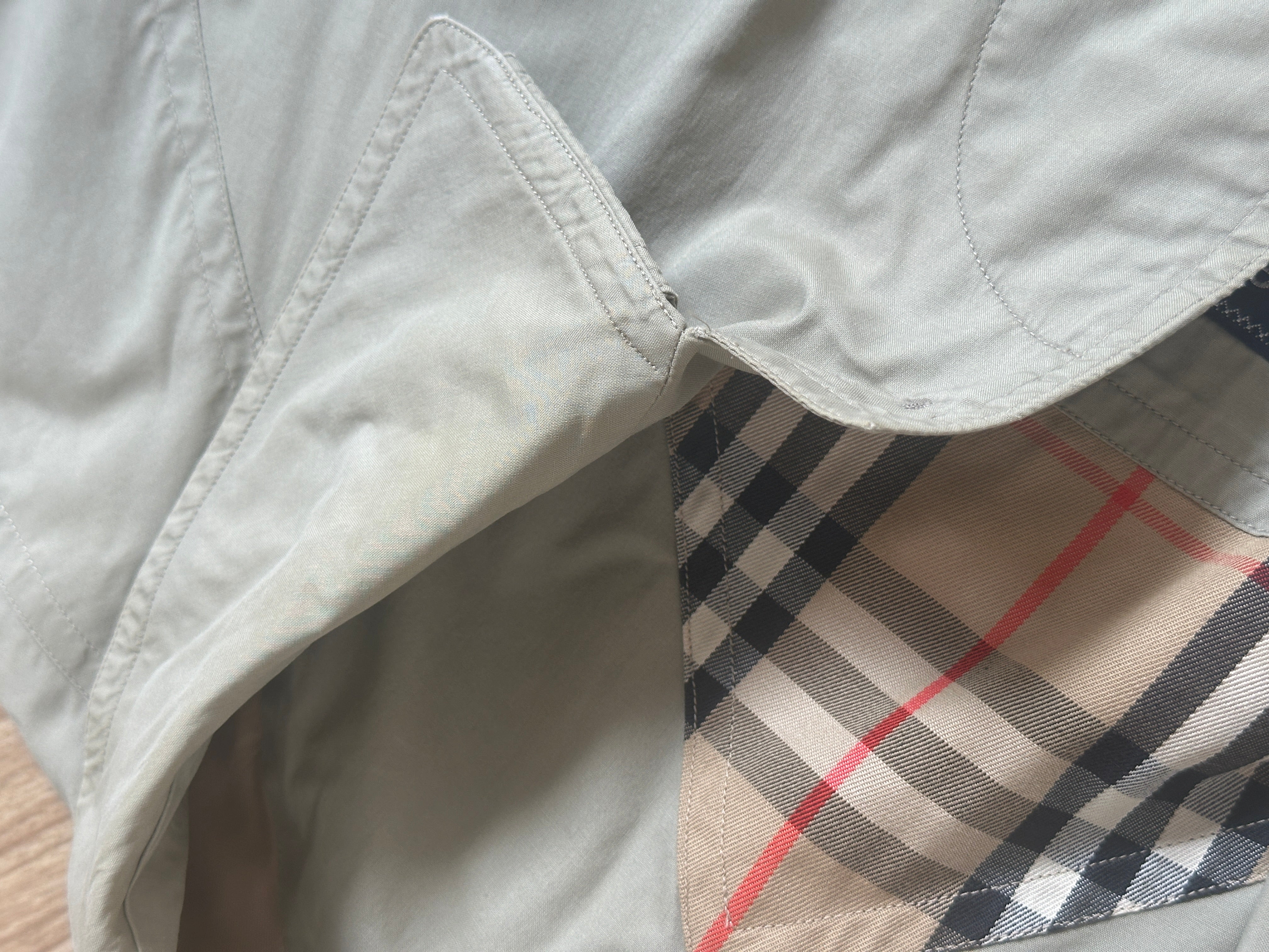Burberrys Rombo Trench