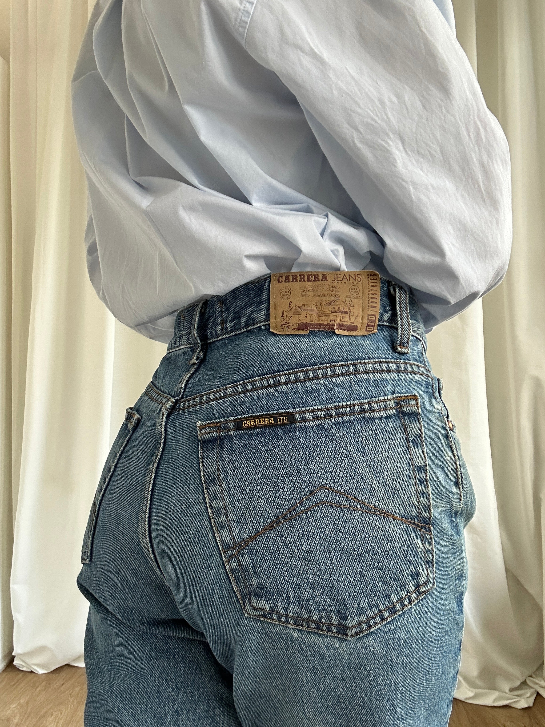 Carrera Mom Jeans