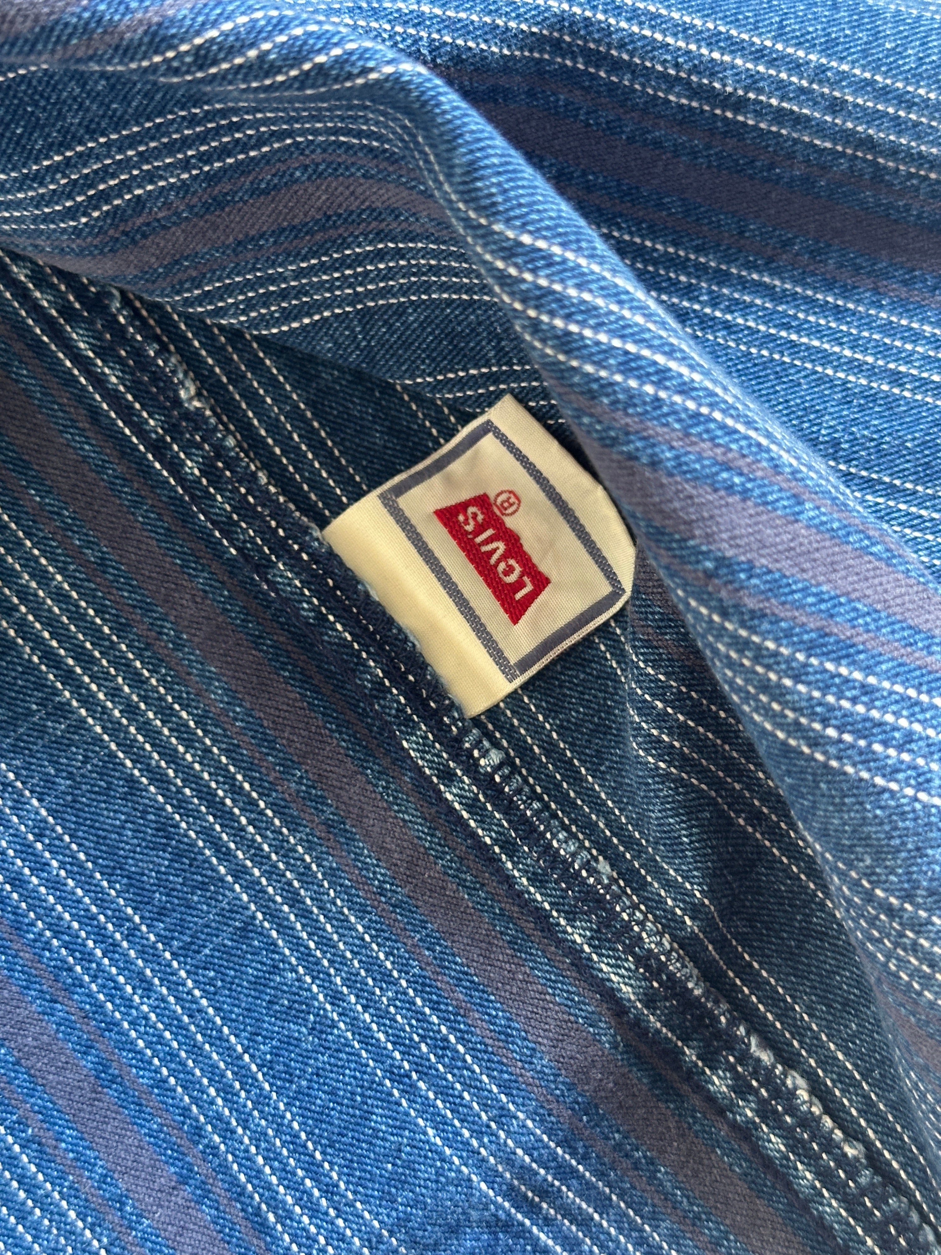 La cool Levi's shirt