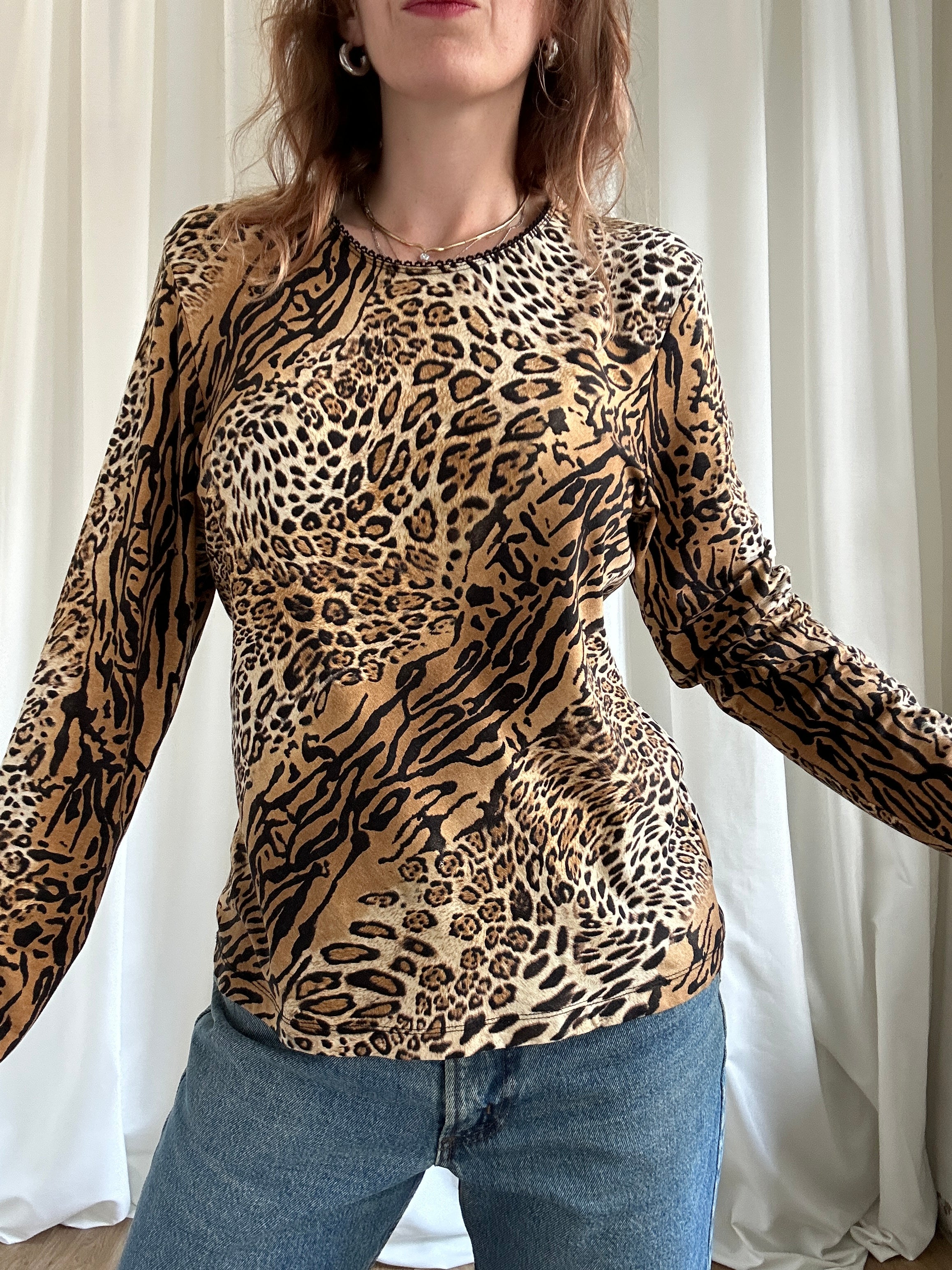 Roarrr top