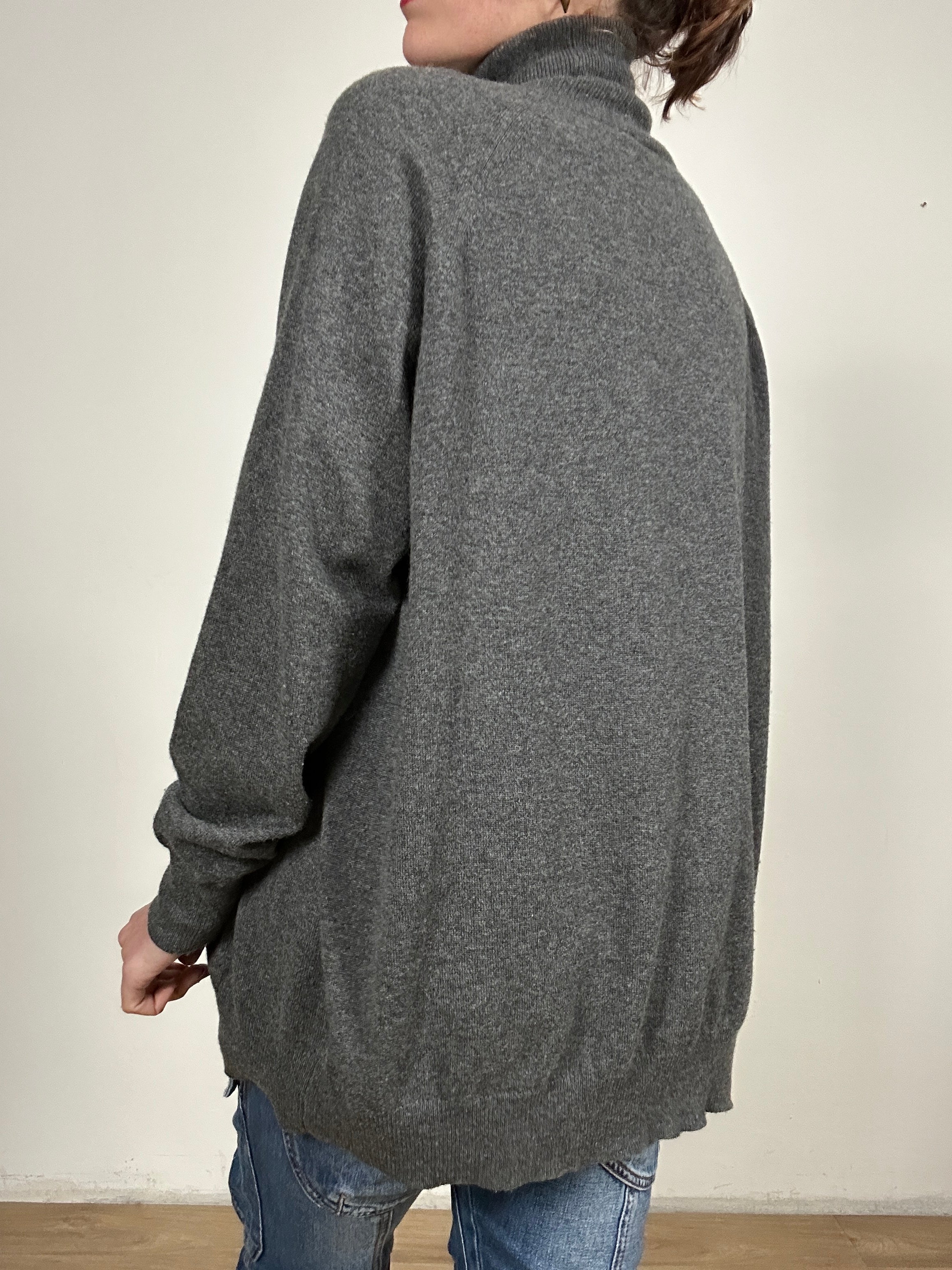 The Prada immancabile sweater