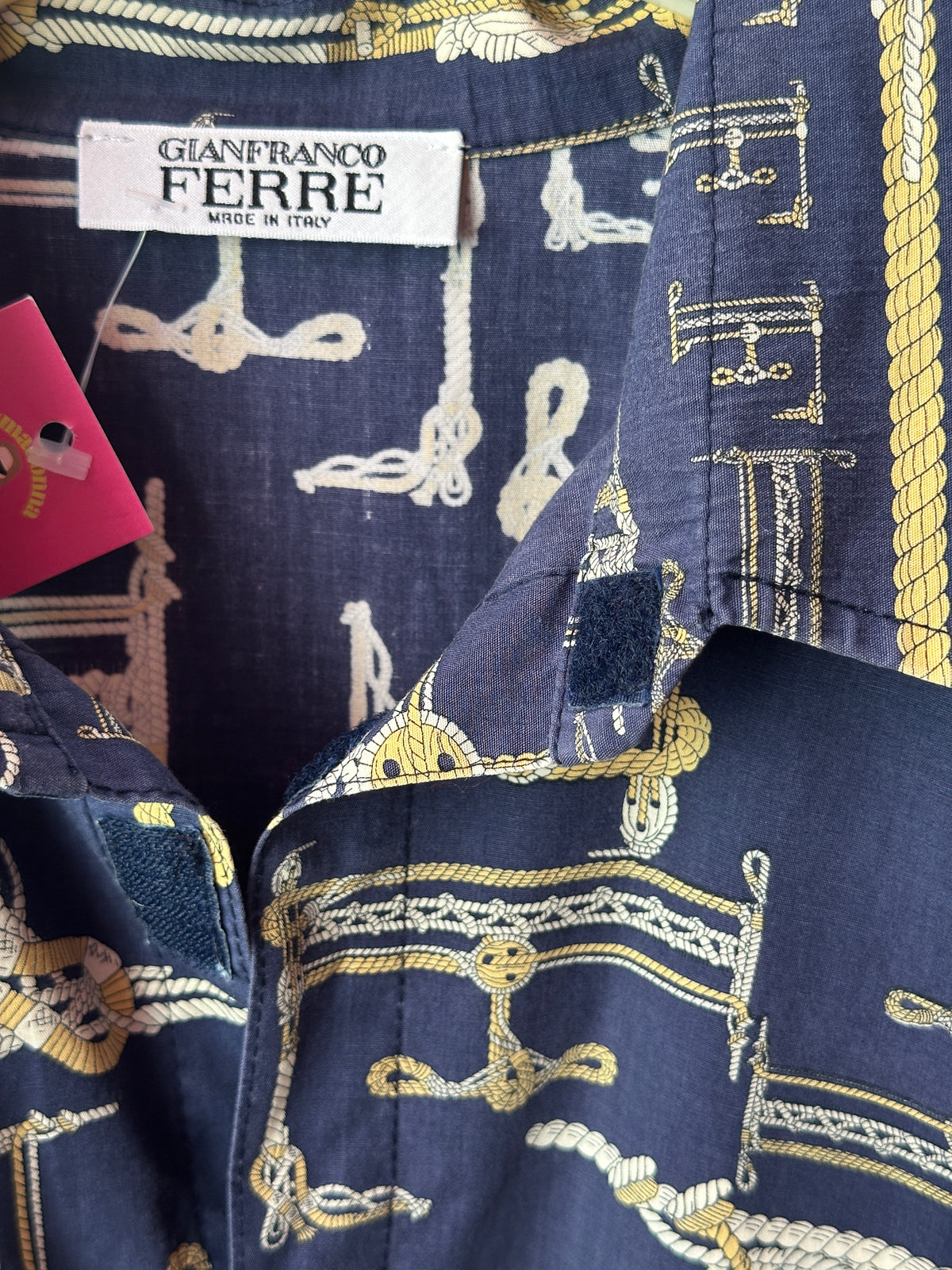 Ferrè stupenda shirt