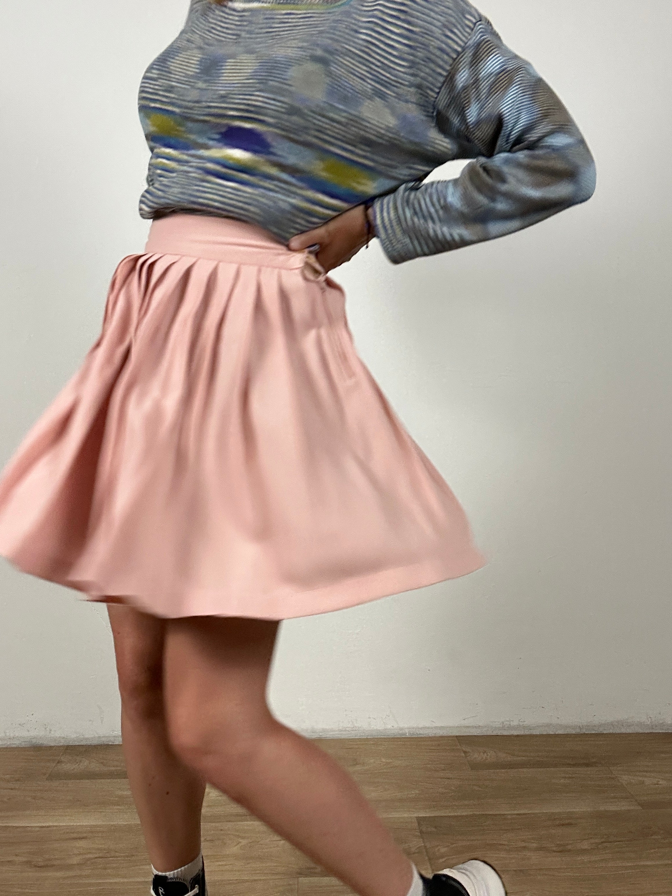 La soft pink skirt