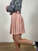 La soft pink skirt