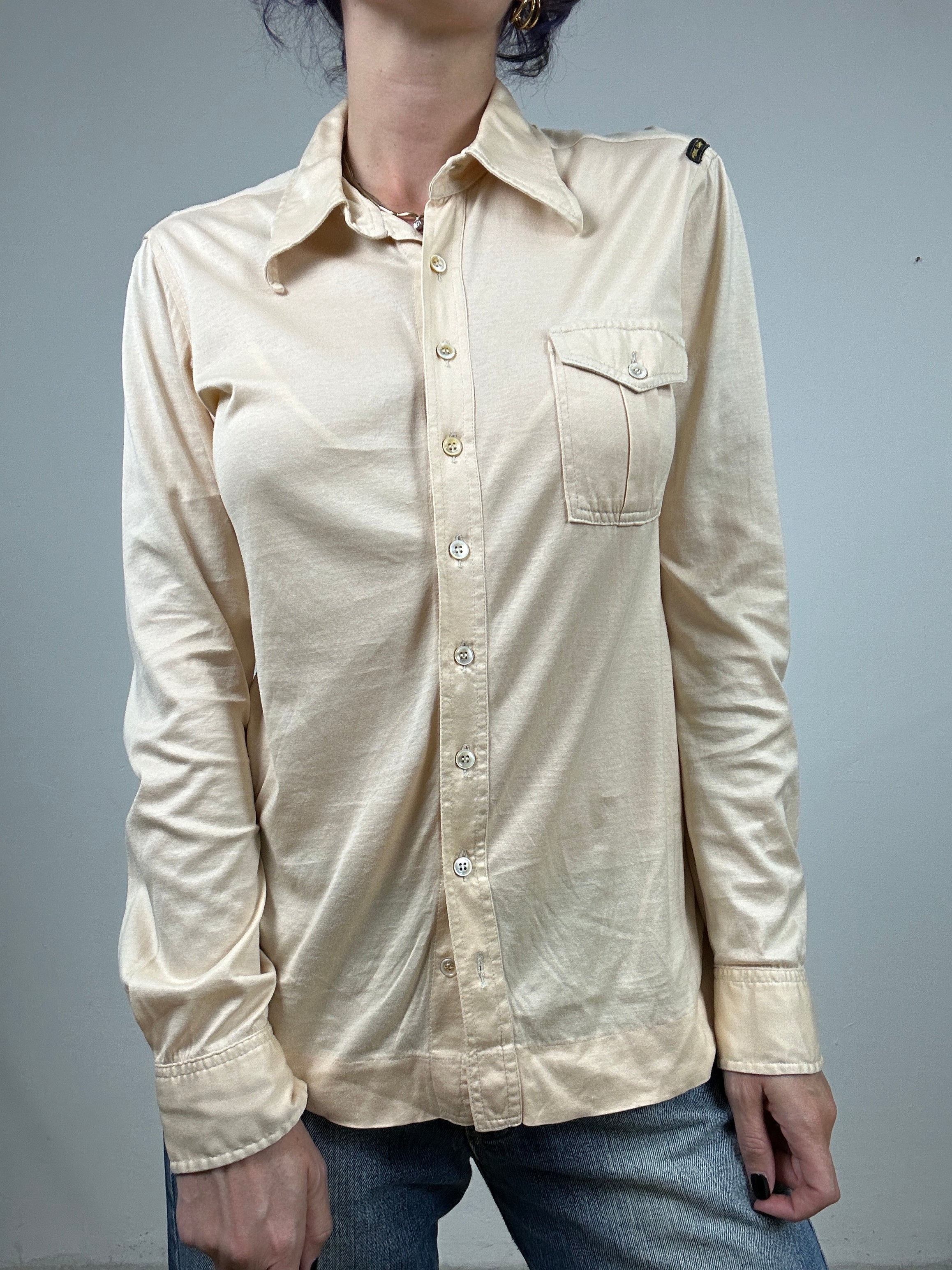 La Pierre powder shirt