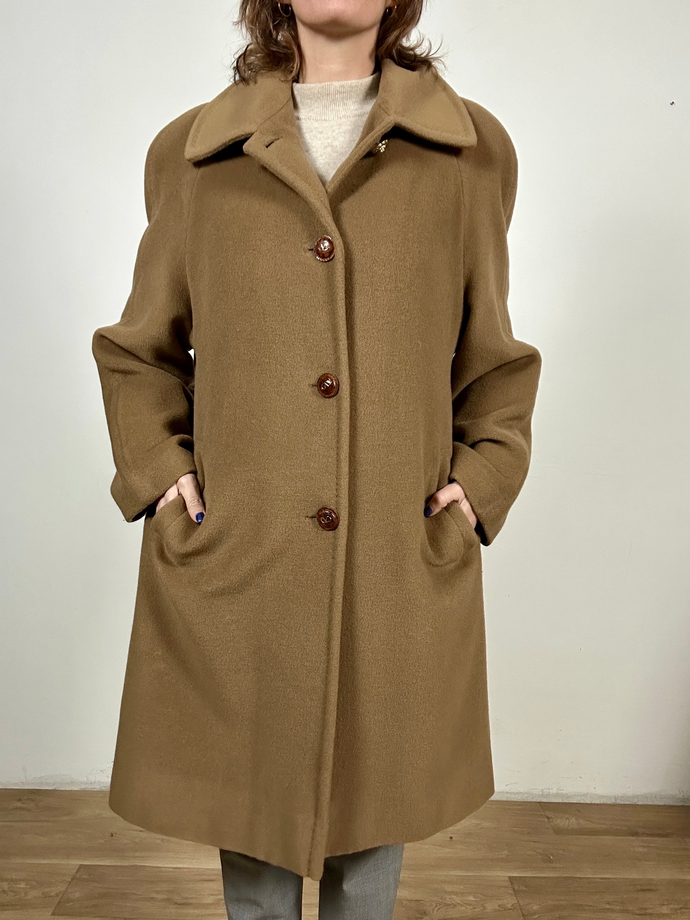 Buttons Valentino coat