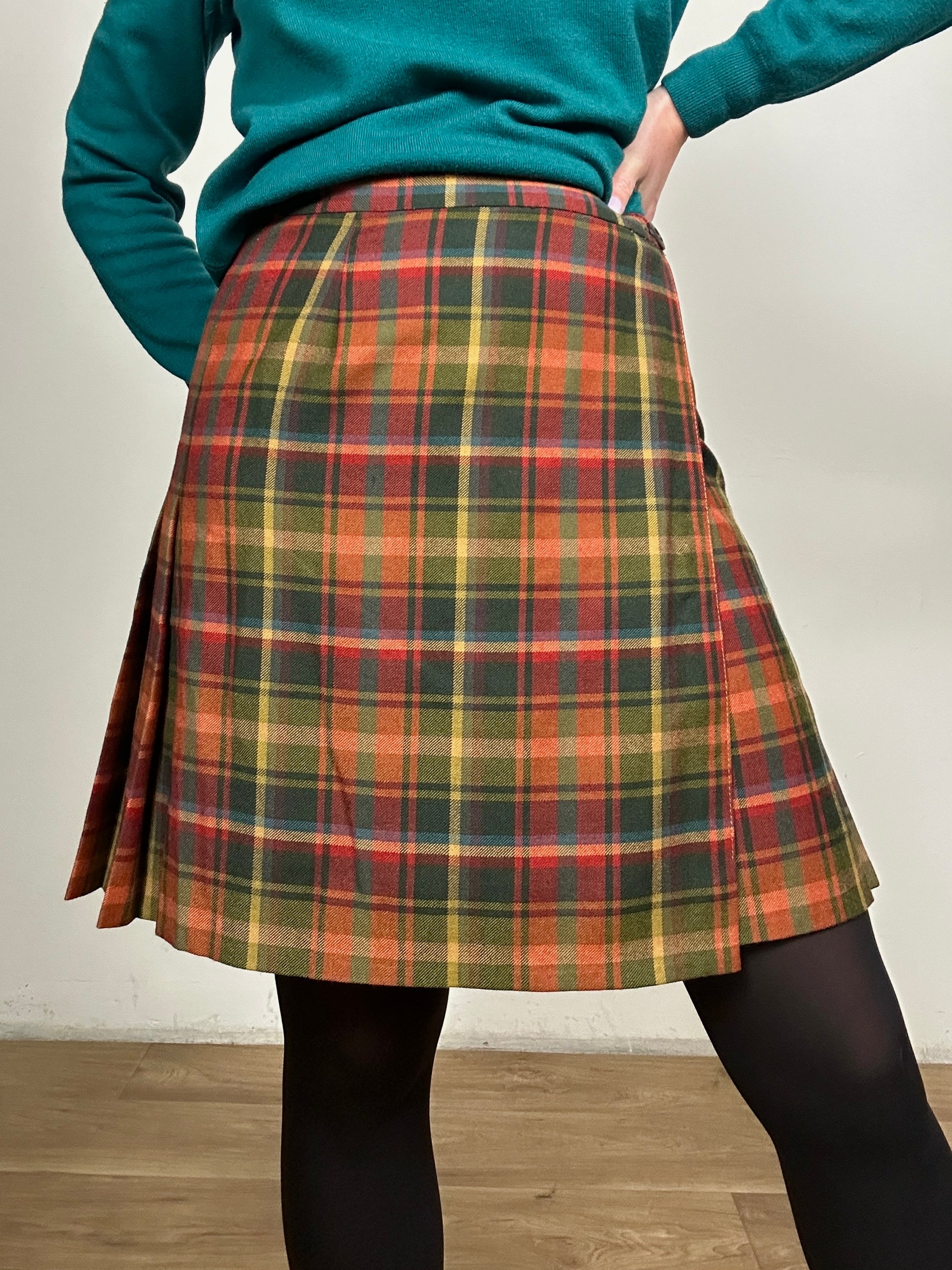 Hot grandma tartan skirt