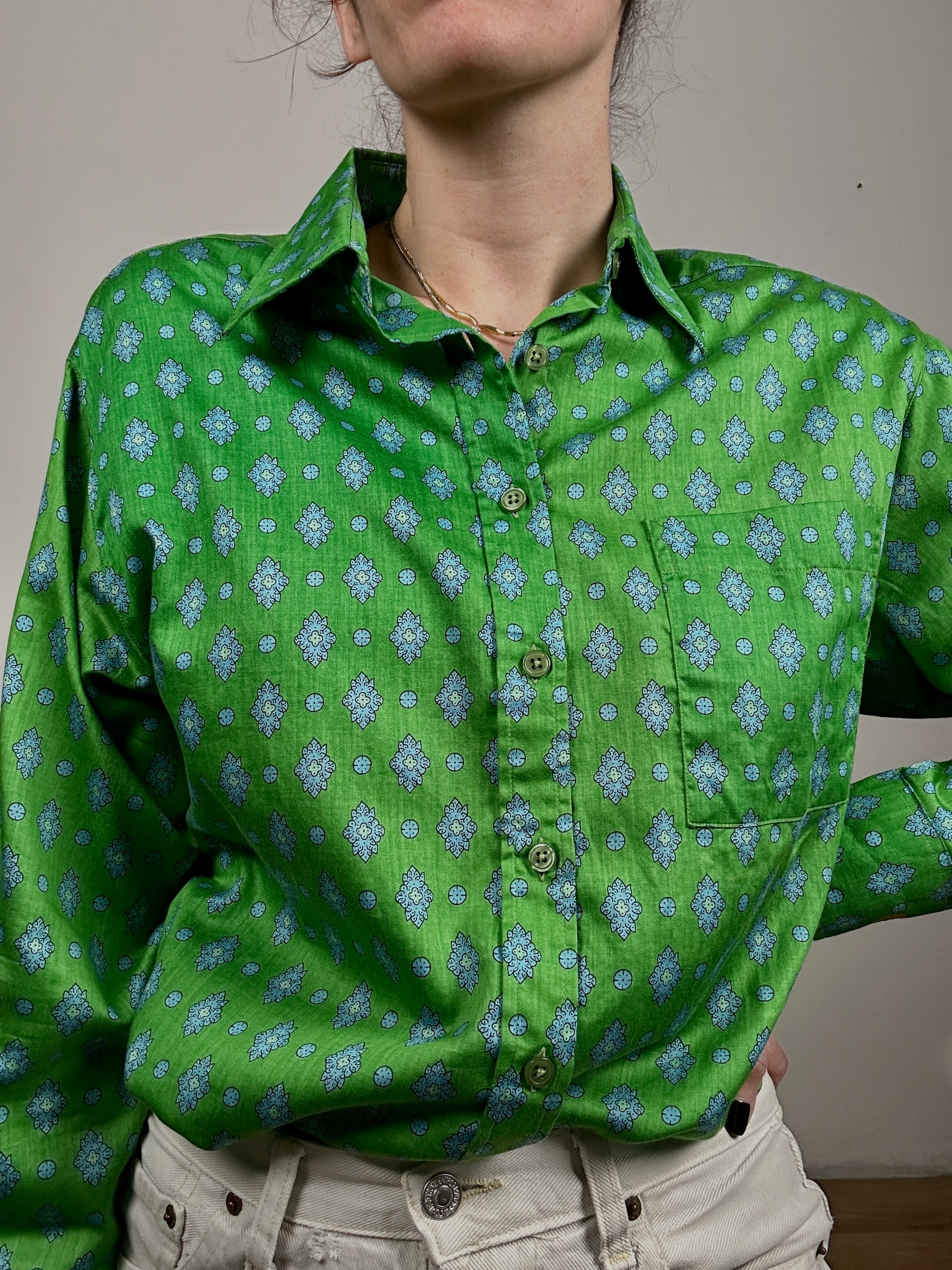 Green 70s shirt