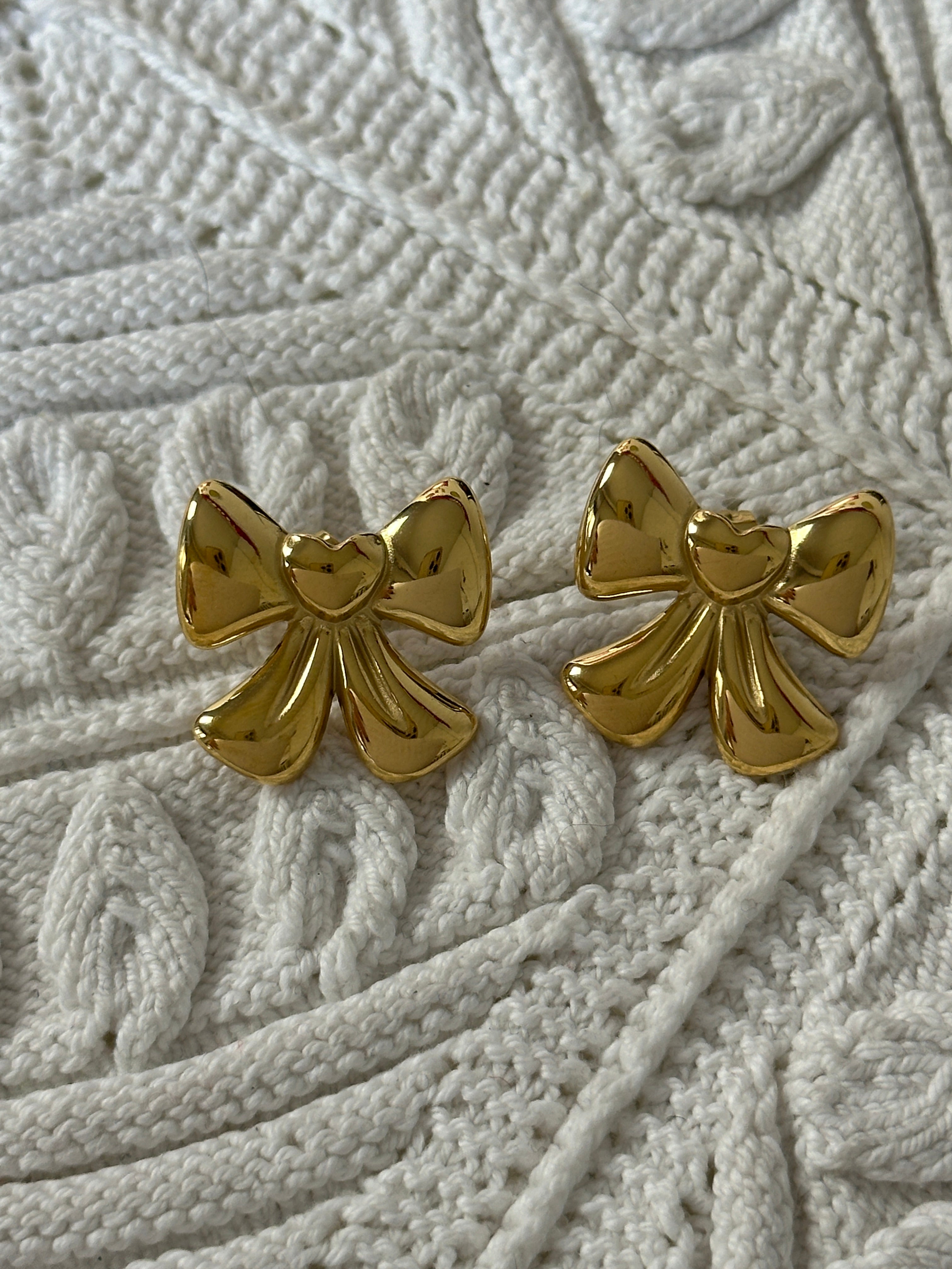 Bon Ton earrings gold