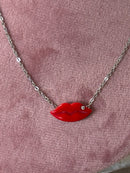 Kiss me necklace silver