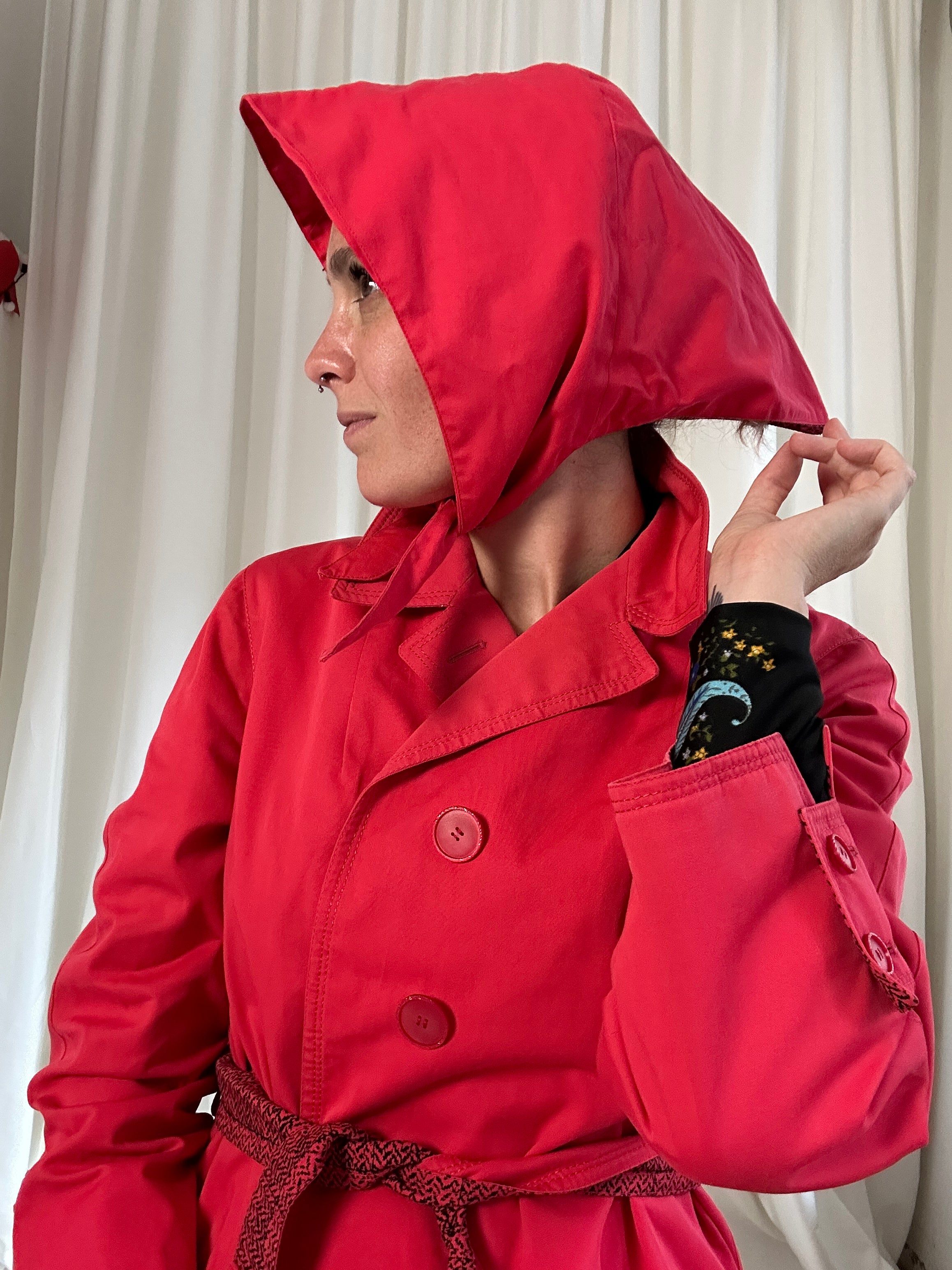 Cappuccetto rosso trench