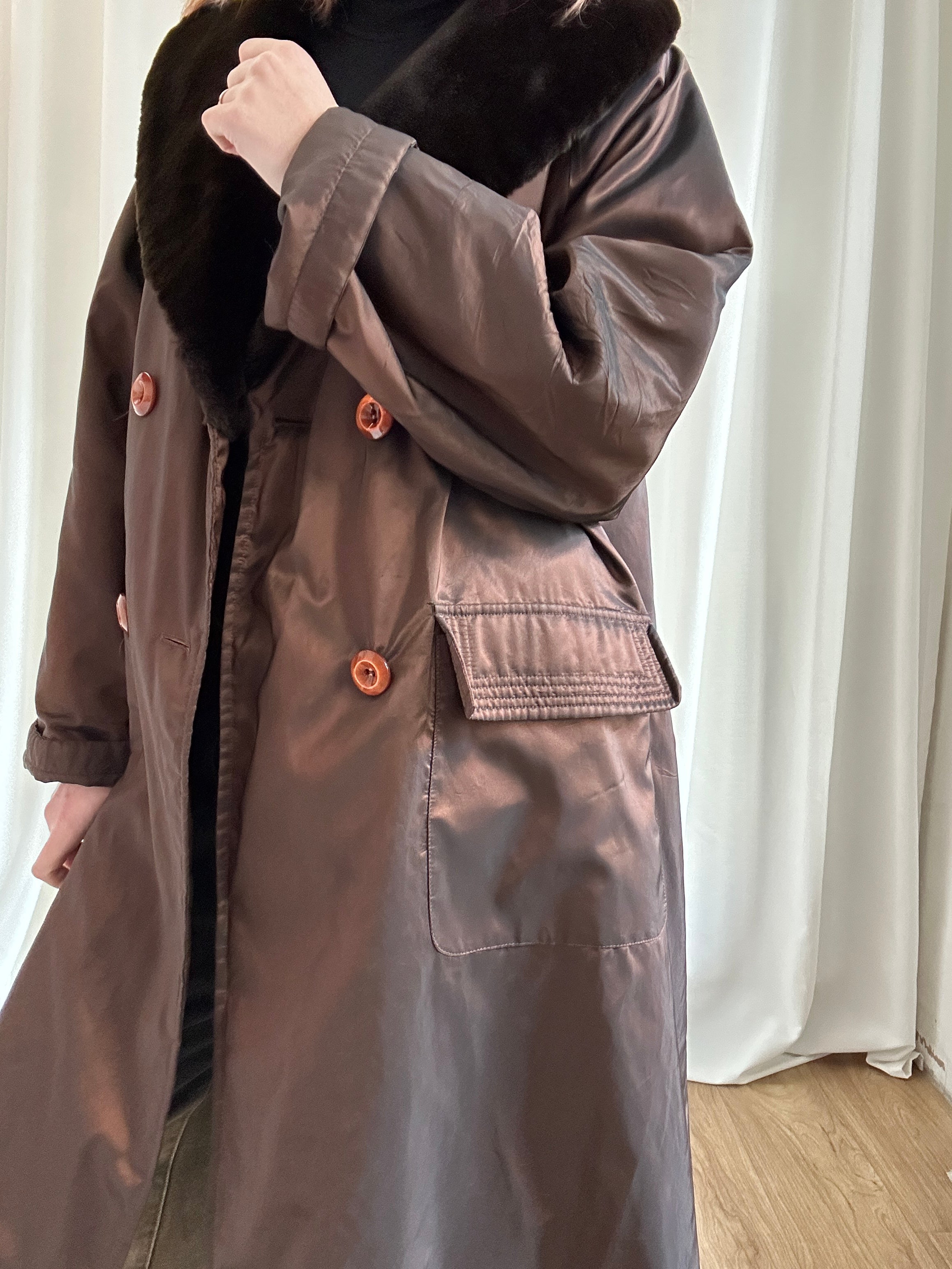 Cangiantino coat