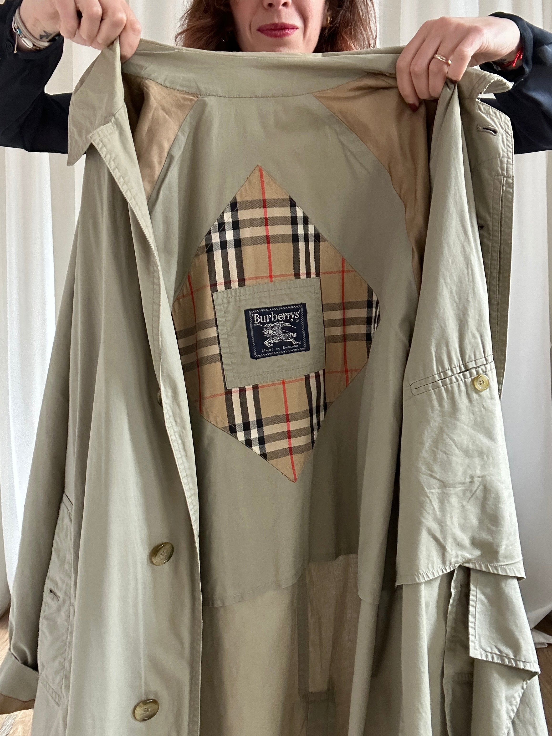 Burberrys Rombo Trench