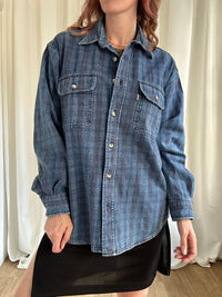 La cool Levi's shirt