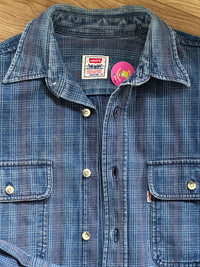 La cool Levi's shirt