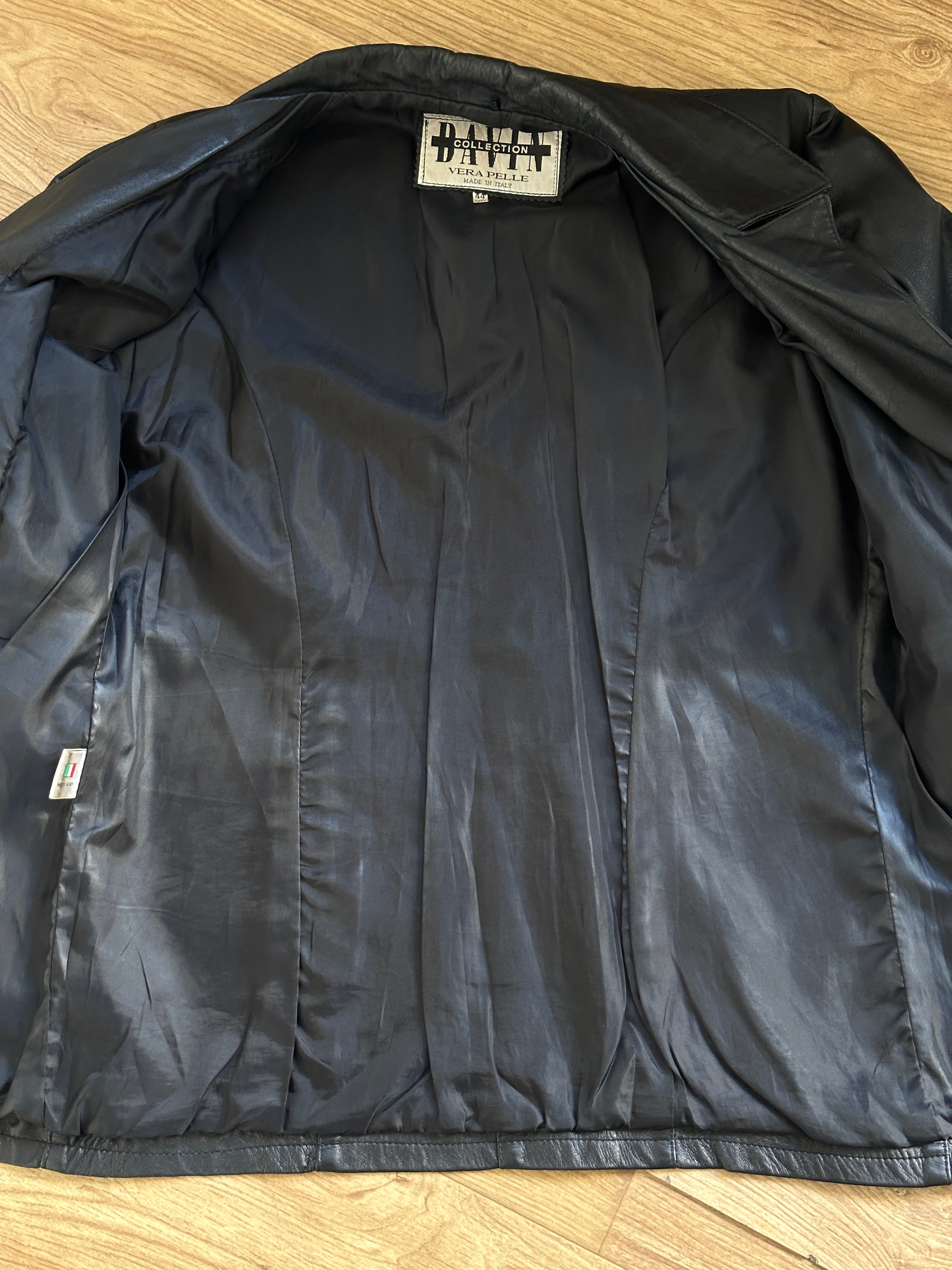 La classica Leather Jacket