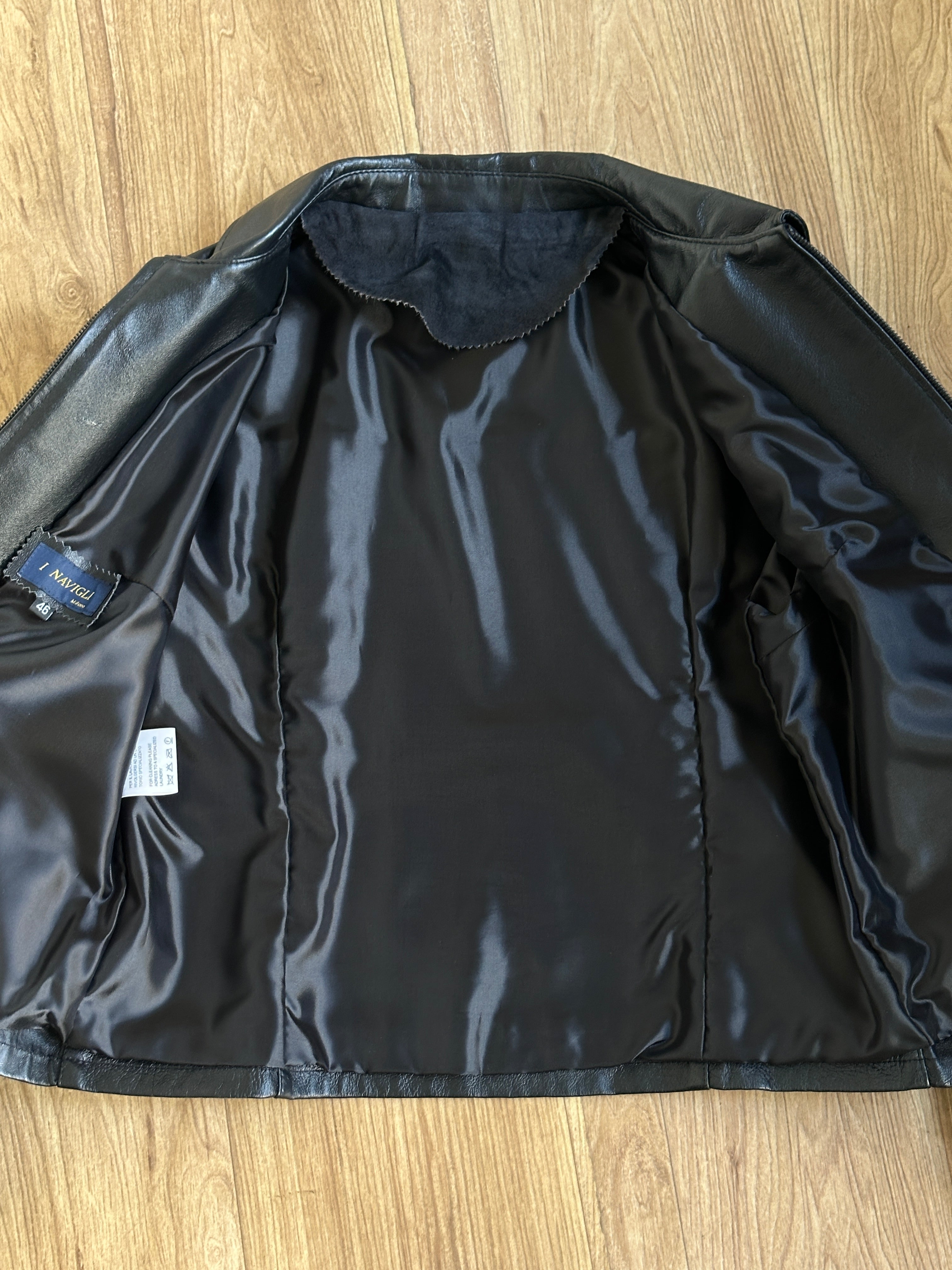 Completo Asimetrico Leather