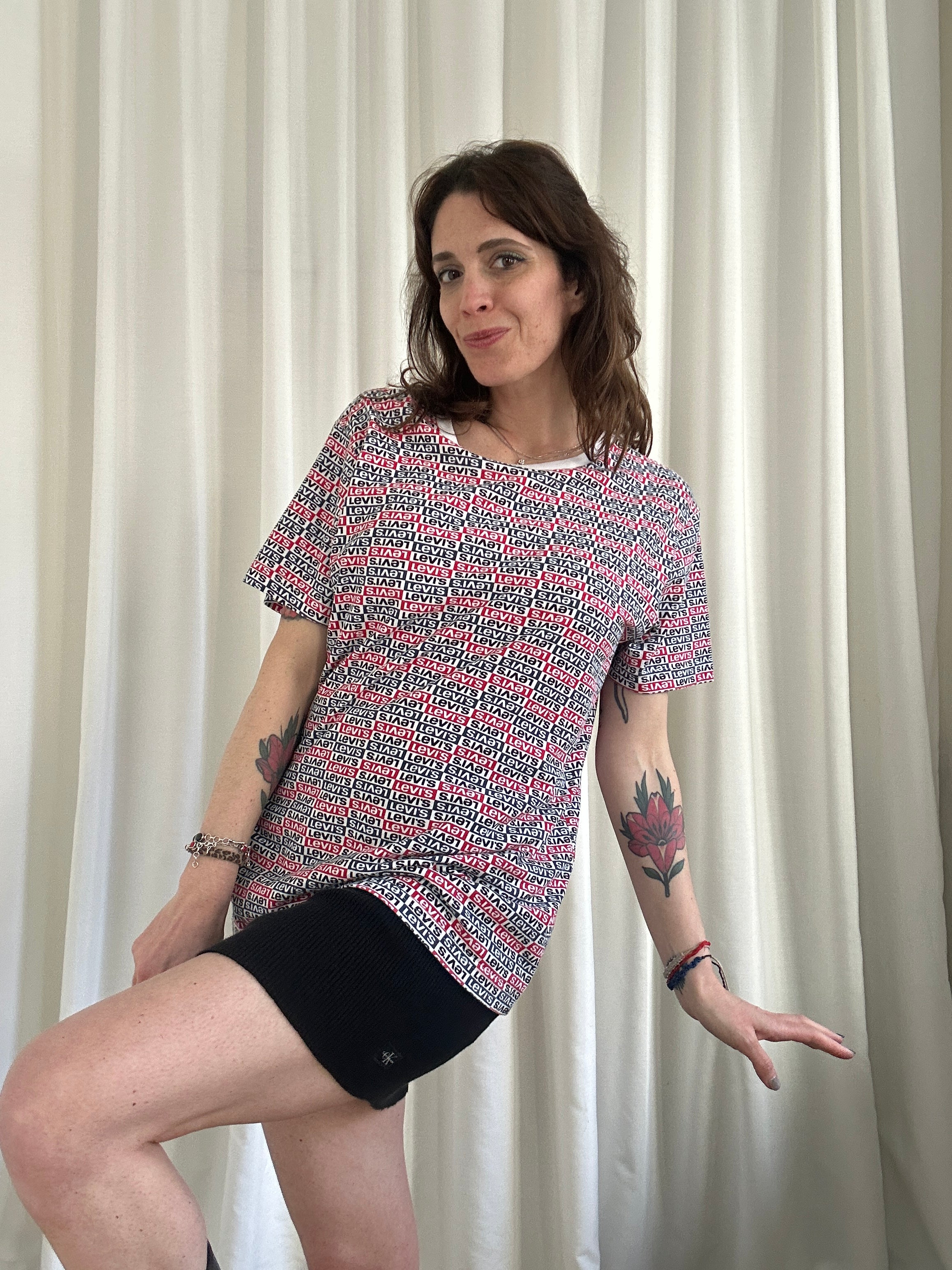 Levi's multilogo shirt
