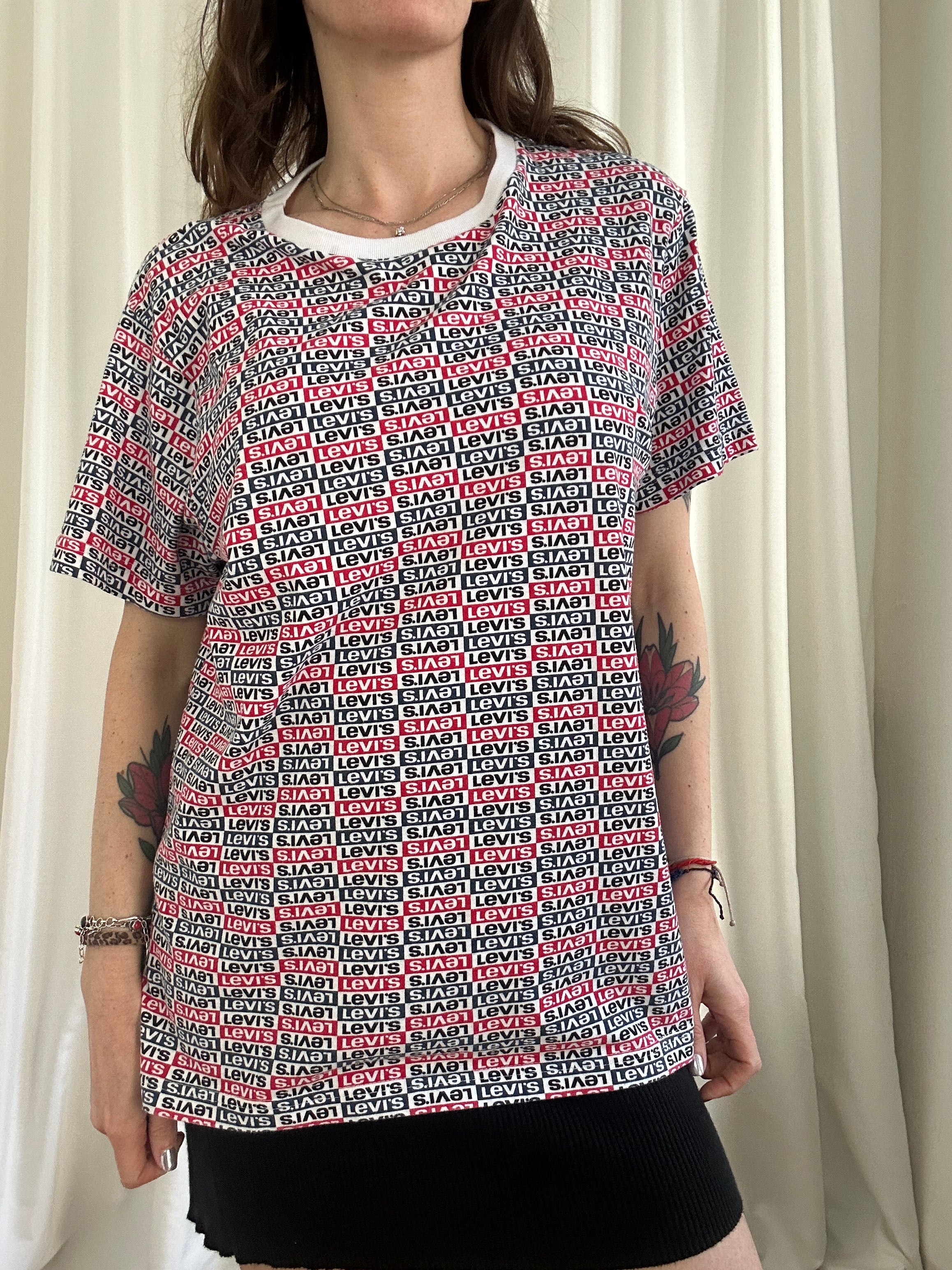 Levi's multilogo shirt