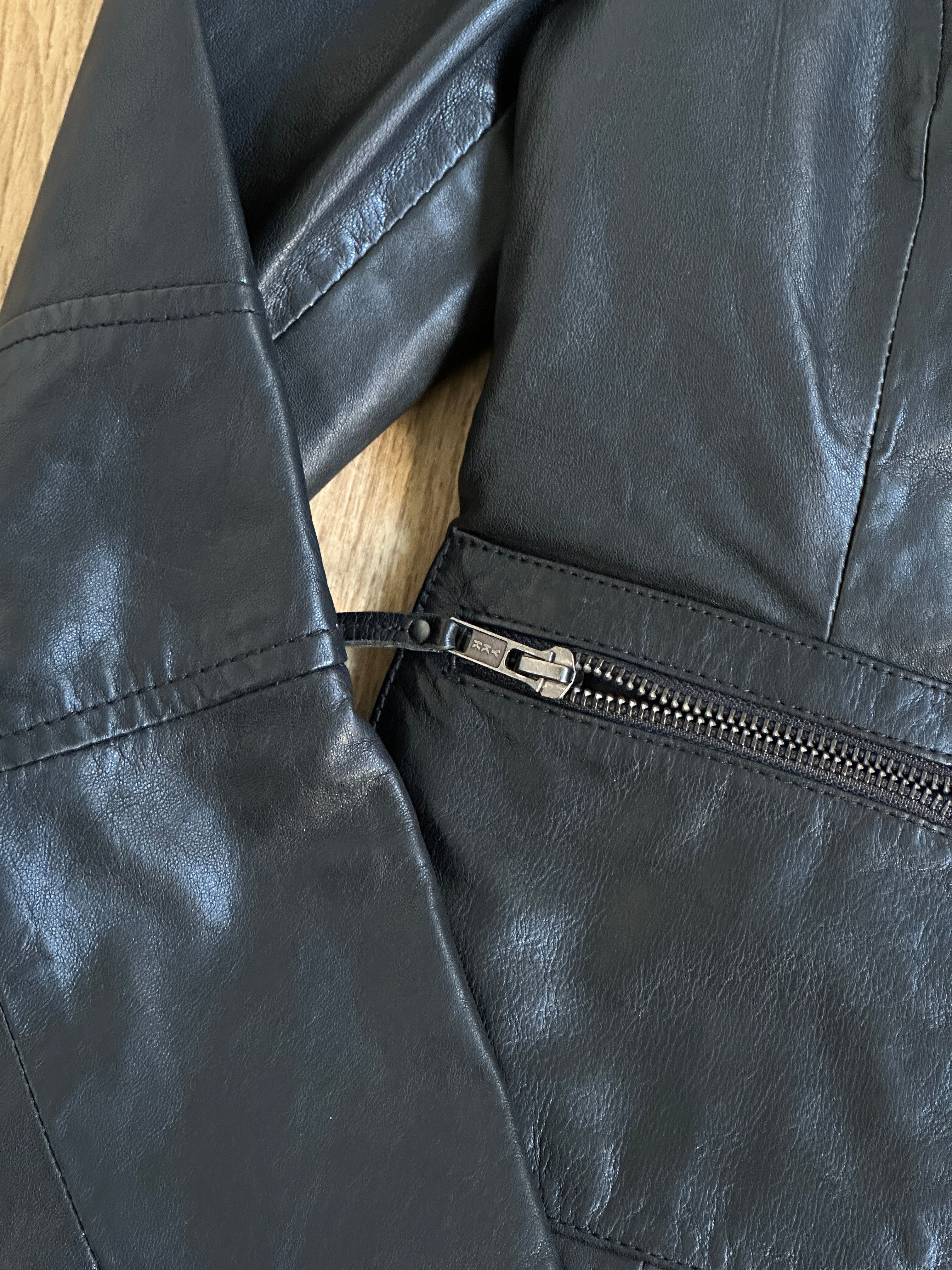 Quasi bikerina leather jacket