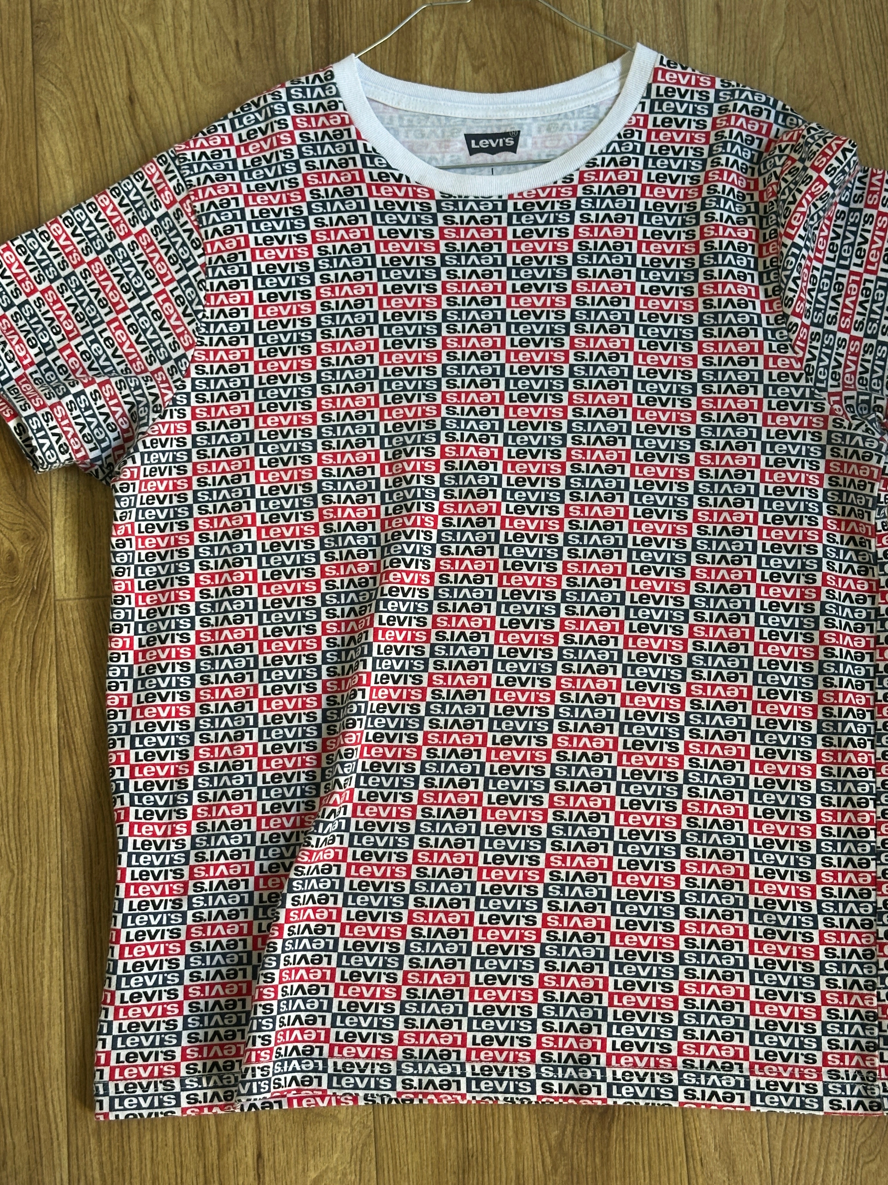 Levi's multilogo shirt