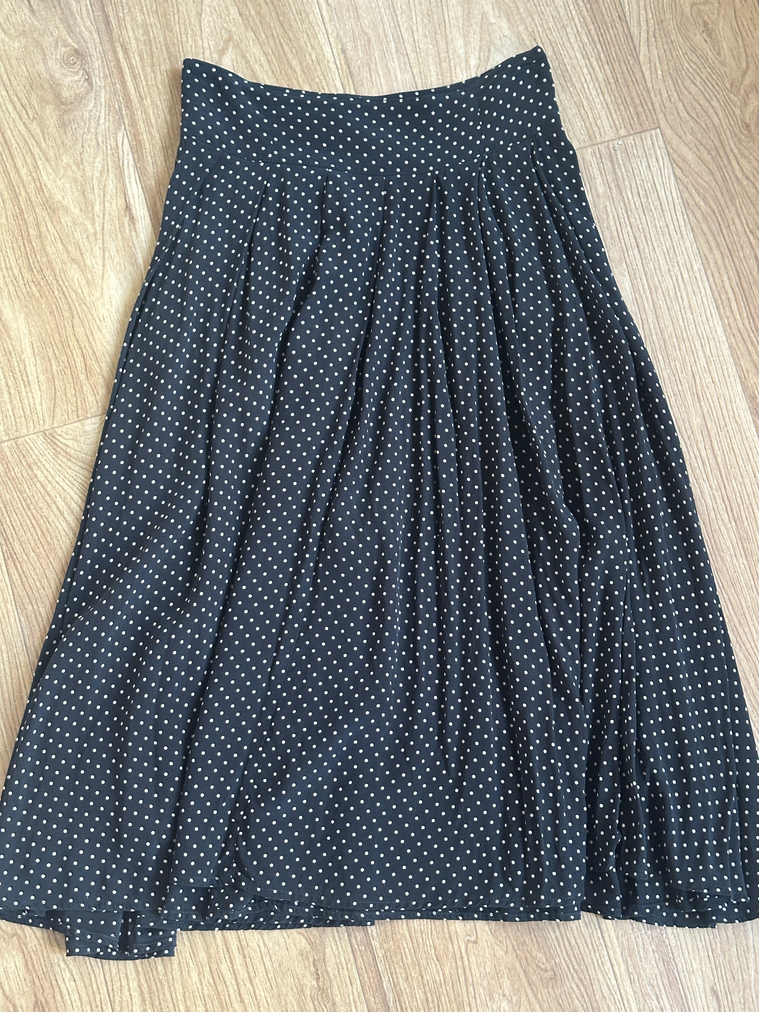 Byblos silk skirt