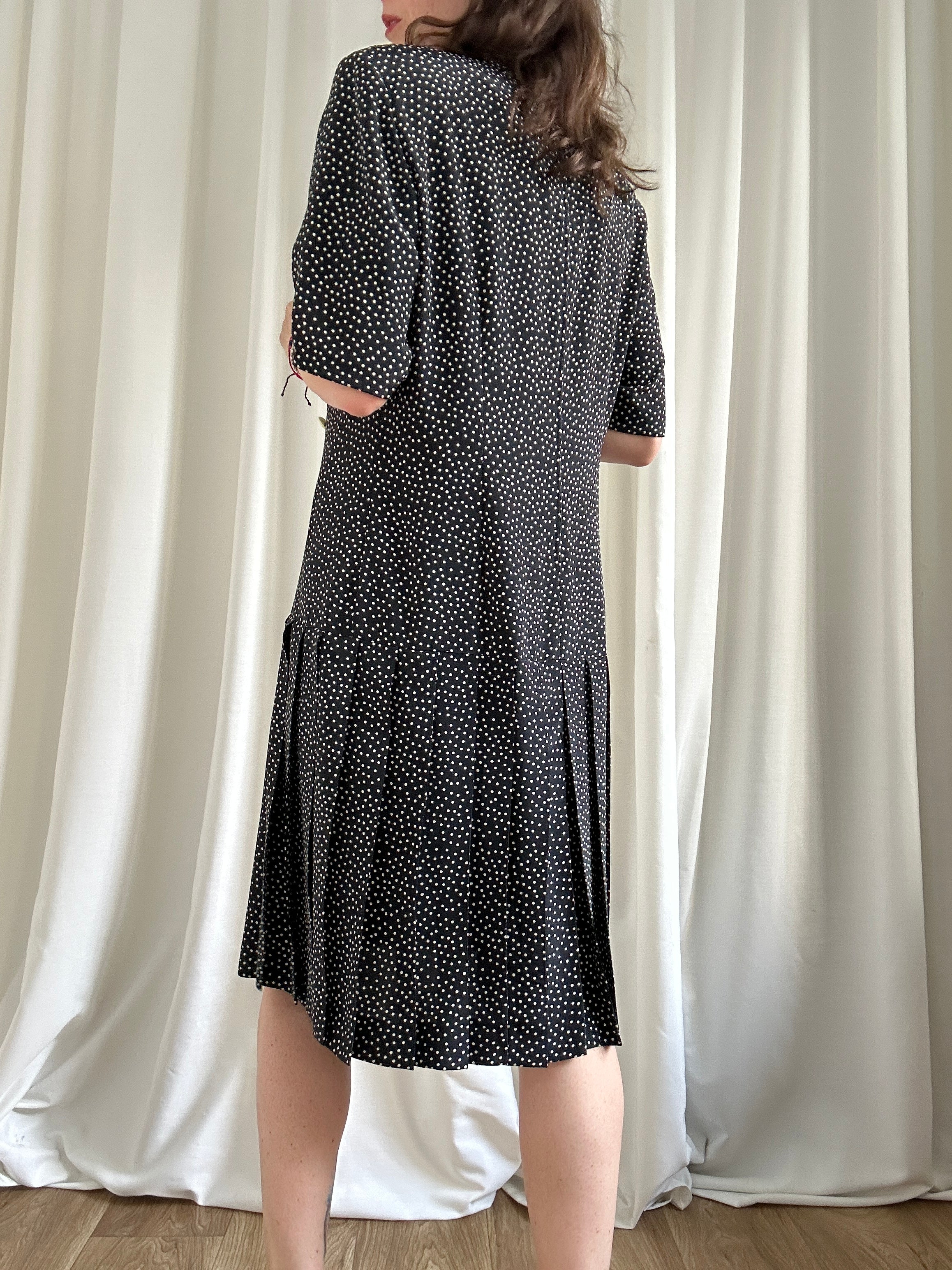 Messy pois dress