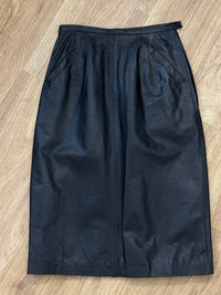 Basic leather skirt