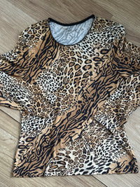 Roarrr top