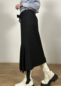 Black longuette skirt